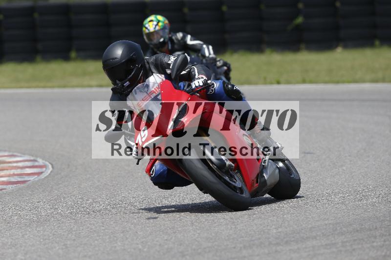 /27 12.06.2025 Ducati Schweiz Trackday Warmup  ADR/blau-bleu/19